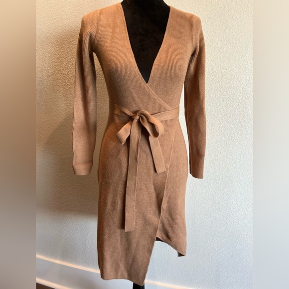 Abercrombie & Fitch Tan Long Sleeve Wrap Sweater Dress - Picture 2 of 7